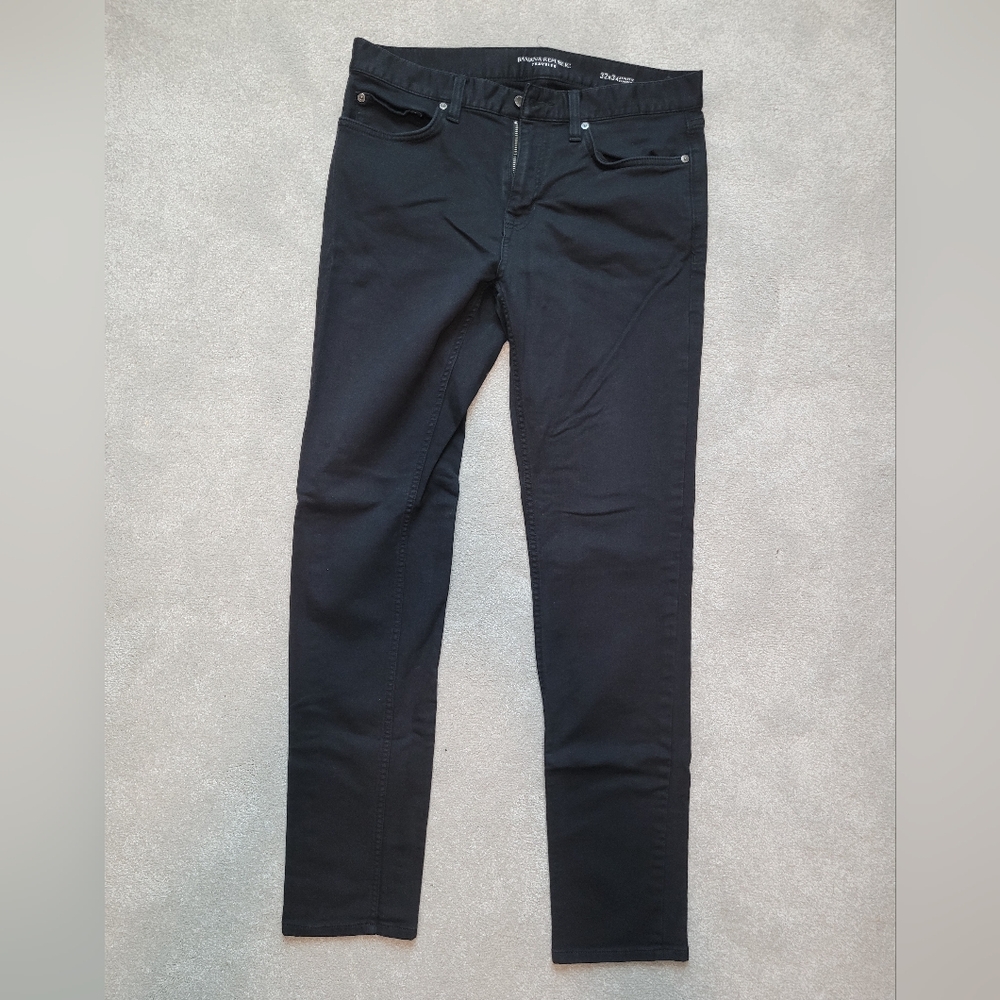 Banana Republic Men's Traveler Athletic Tapered Fit Black Jeans